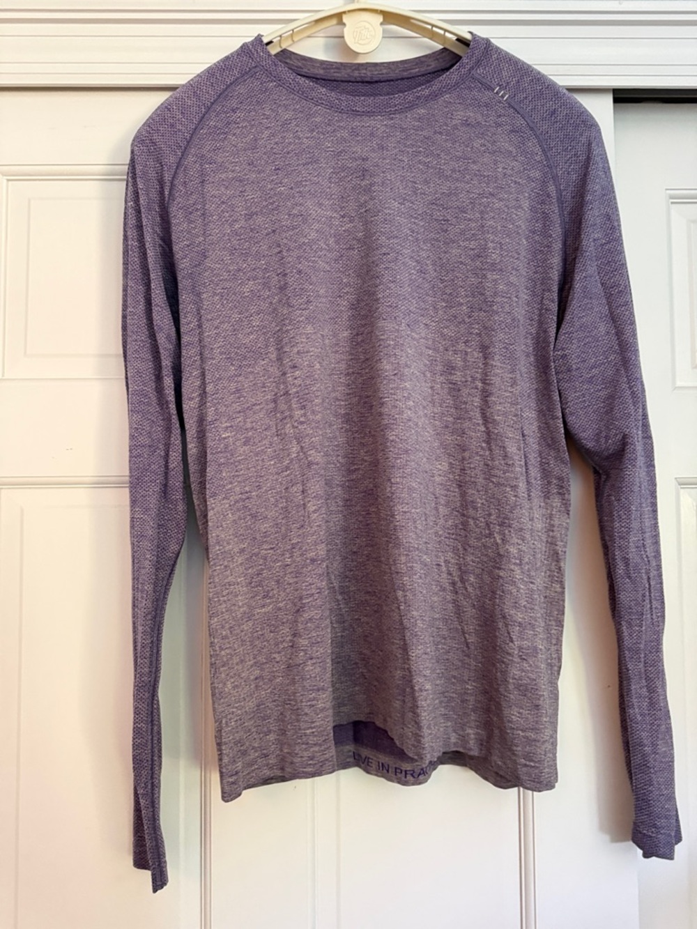 lululemon athletica Men's Heather Lavender Crewneck Metal Tech Vent Long Sleeve